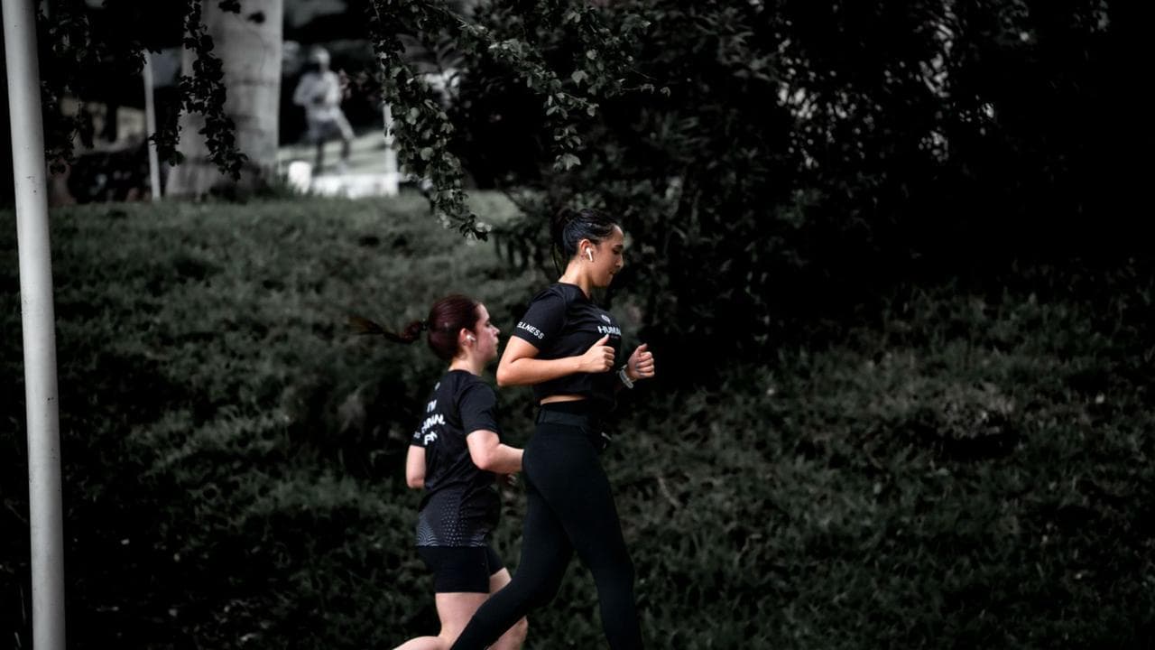 Iniciar sesión en Human - Imagen de bienvenida